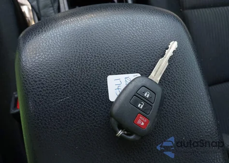 2018 Toyota Rav4 Le from USA, damaged, VIN JTMZFREV1JJ161743